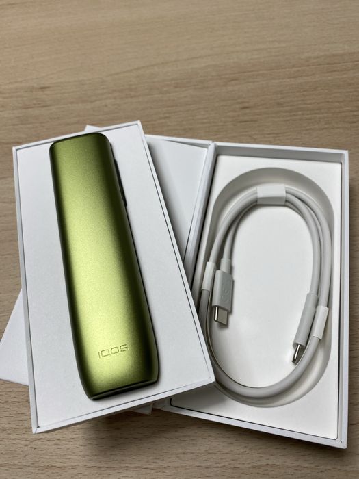 Vand Iqos Iluma i, ca nou