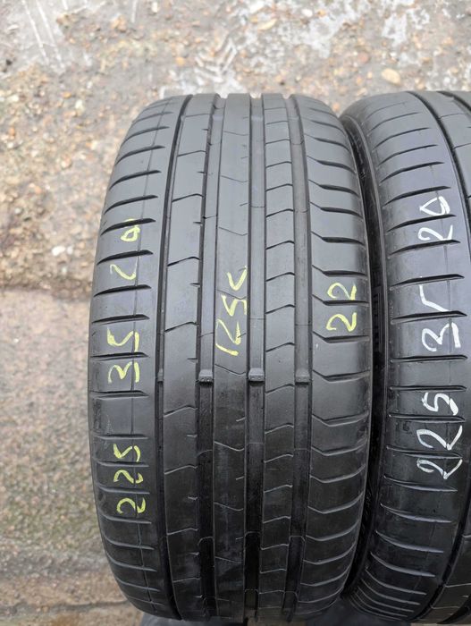 SET 4 Anvelope Vara 225/35 R20 + 255/30 R20 PIRELLI P Zero - Runflat