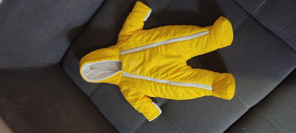 Продам комбинезон детский.