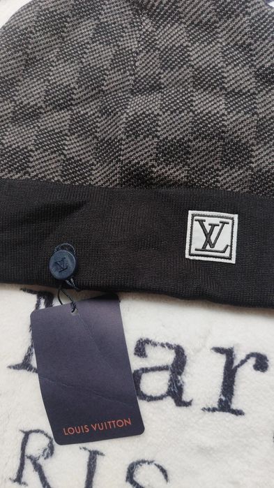 Caciula Louis Vuitton