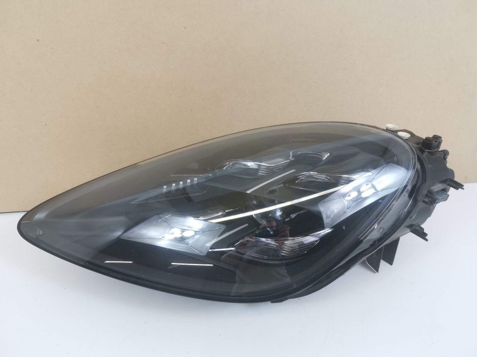 Far Stanga Full Led Matrix Porsche  Cayenne 3 9Y 2017 2018 2019 2020 2