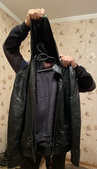 Продам кожонную куртку