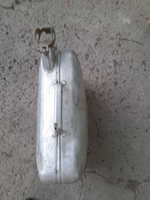 Продам  металлическую канистру 20 литровую