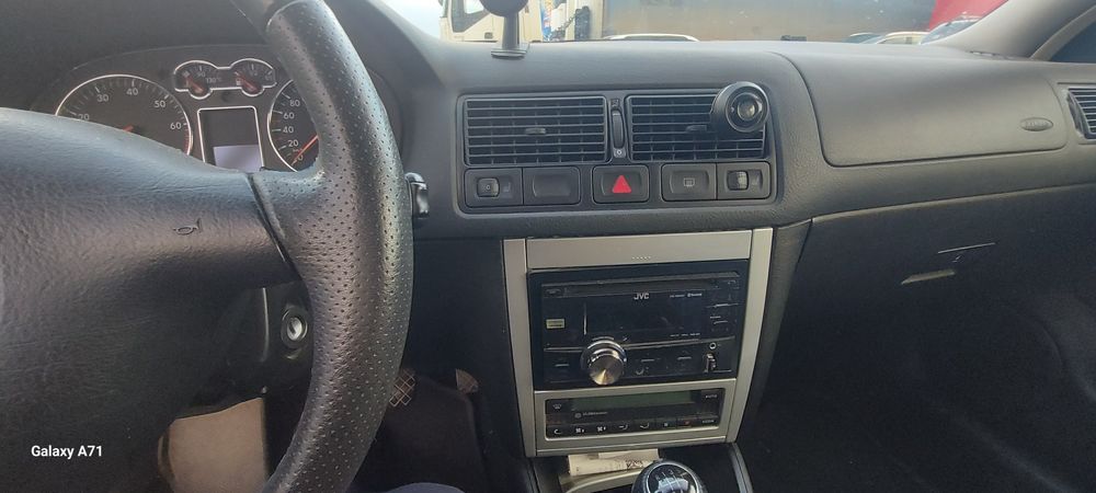 VOLKSWAGEN Golf 2003 — imagine 1