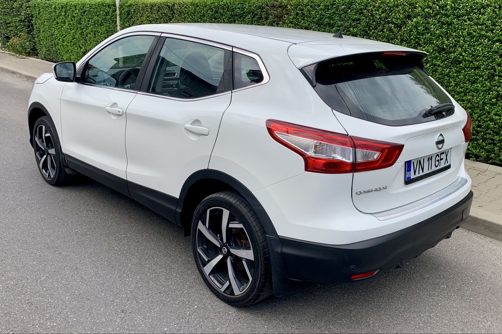 Nissan Qashqai Automat/1.2benzina/115 cp