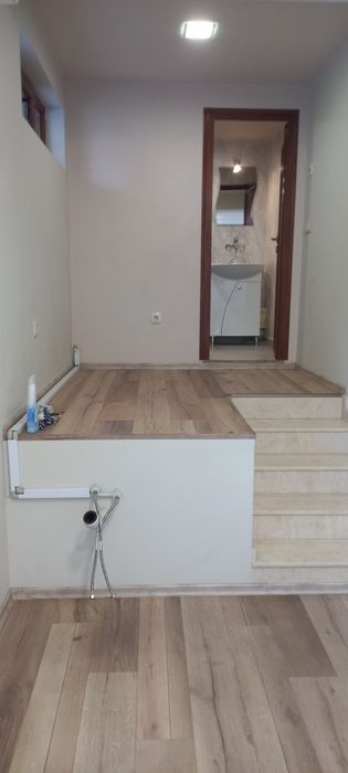 Дава се под наем Магазин в Благоевград, Идеален център - 24 кв.м за 204 € - Снимка #3