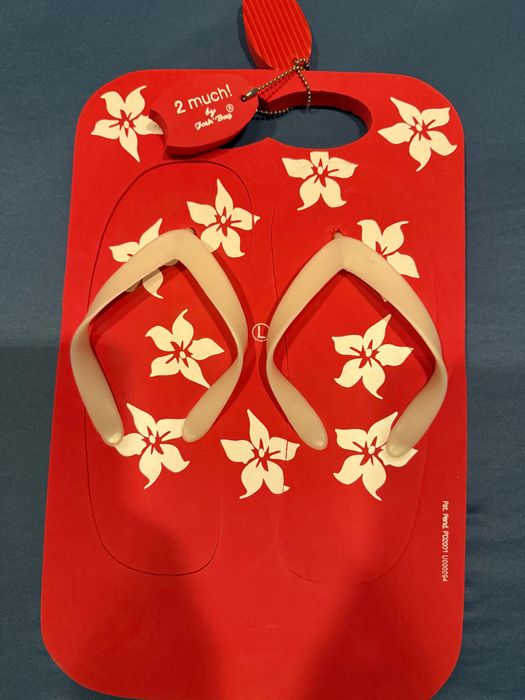 Дамски джапанки с поставка- чанта към тях