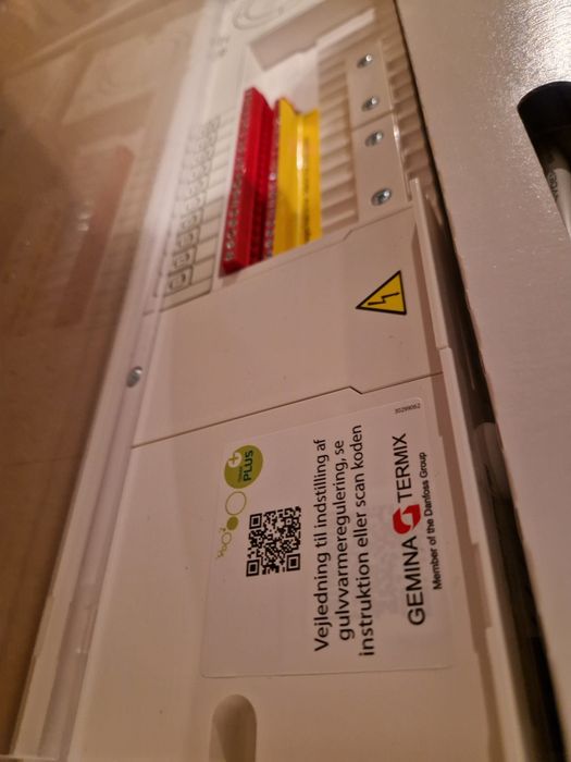 Incalzire in pardoseala - Cutie conexiuni/termostate/module wi-fi
