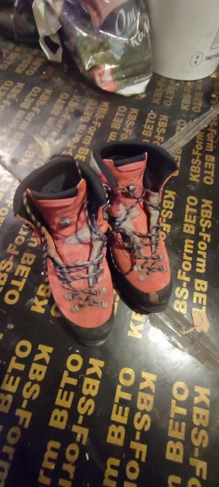 Туристически обувки Lowa 42