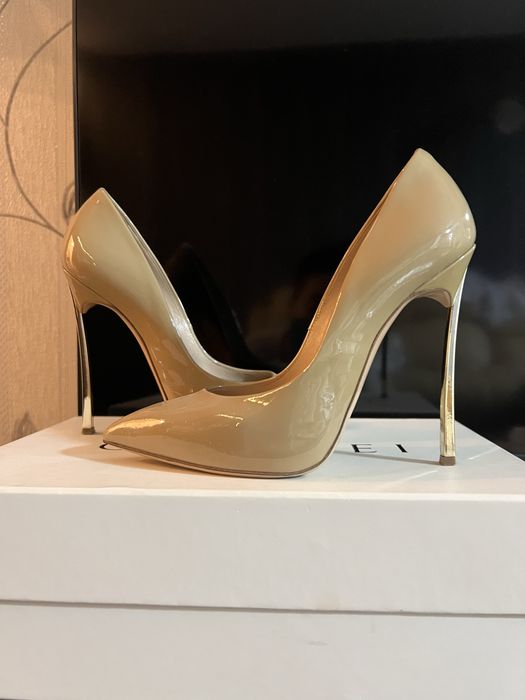 Casadei Blade 125 Nude Patent / Tiffany Oasi / Originali / 35.5 potriviti si pentru un 36 foarte ingust  originali