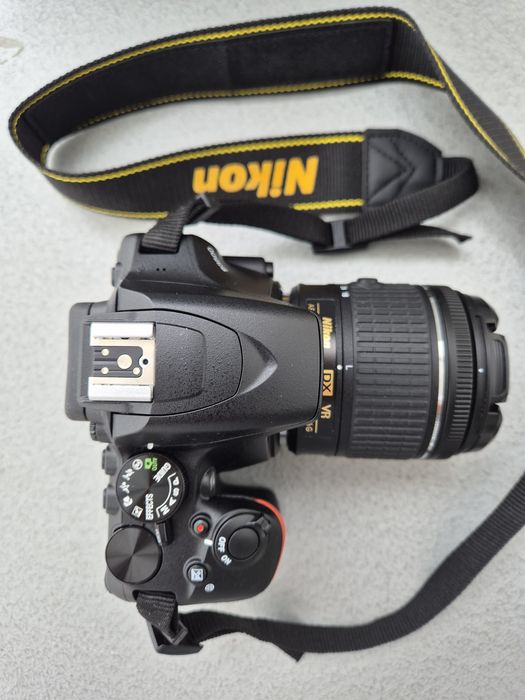 Продавам Nikon 3500