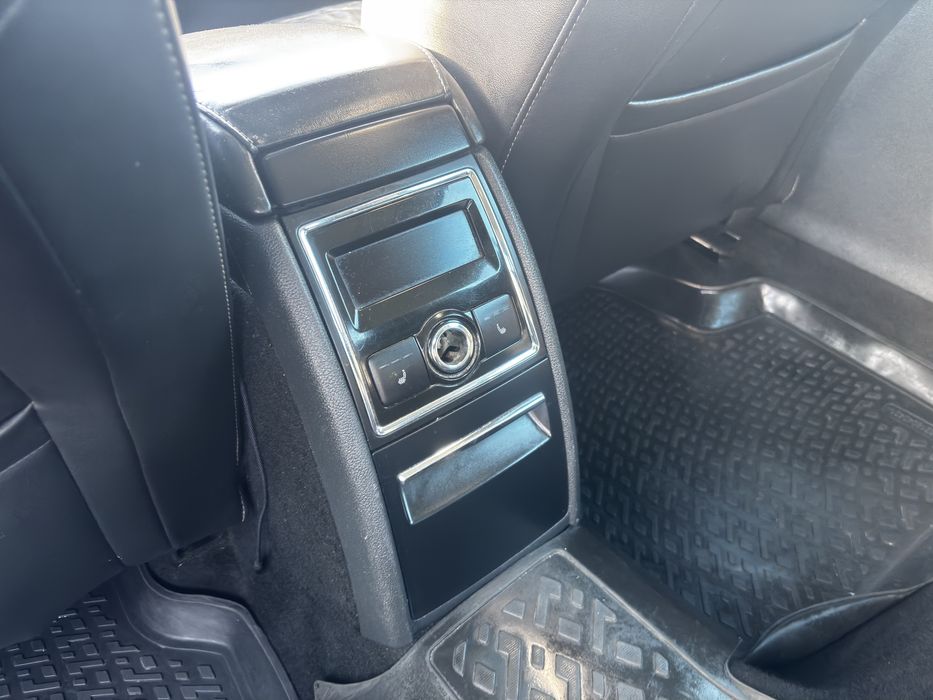 Škoda Superb 2010 diesel, 7.000 € — imagine 3