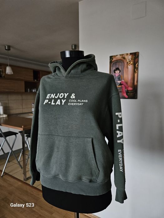 Geaca Zara 10 ani .50 lei .Hanorac Zara 10 ani 30 lei