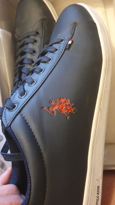 Sandale de damă elegante și pantofi bărbați