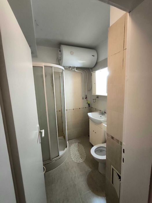 Дава се под наем Тристаен апартамент в Пловдив, Кършияка - 100 кв.м за 448.8 € - Снимка #11