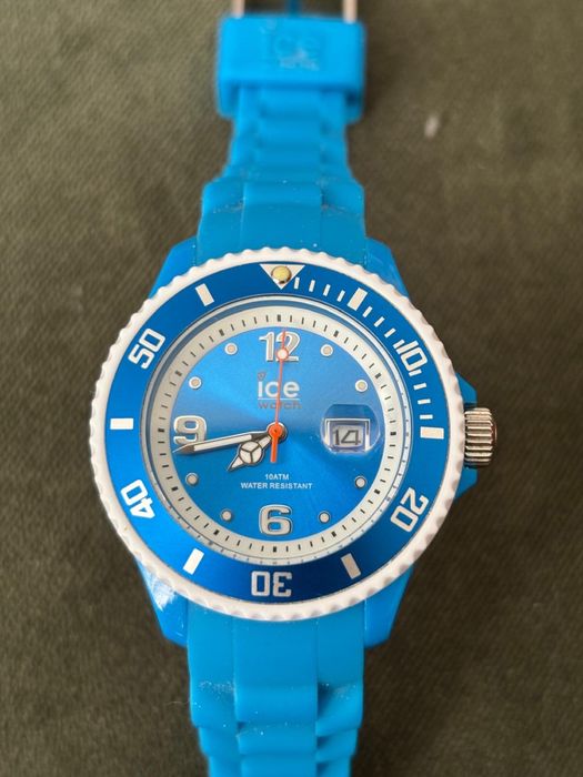 Часовник Ice Watch
