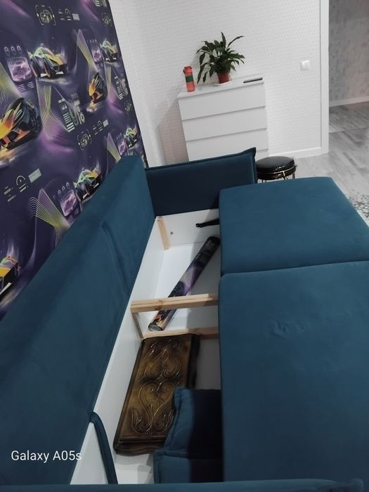 Продам диван. Срочно.