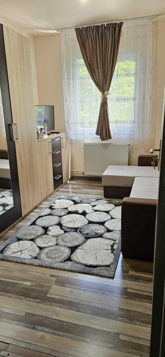 De vanzare apartament cu 3 camere direct de la proprietar