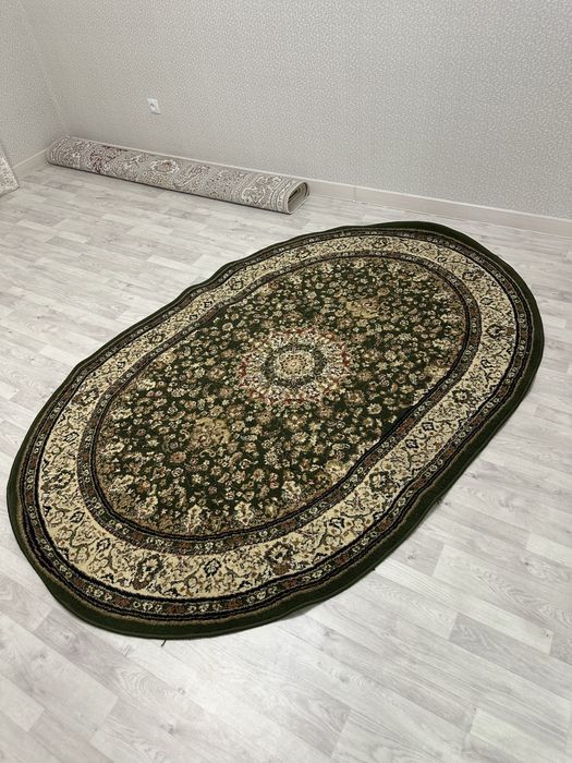 Продам ковёр старый