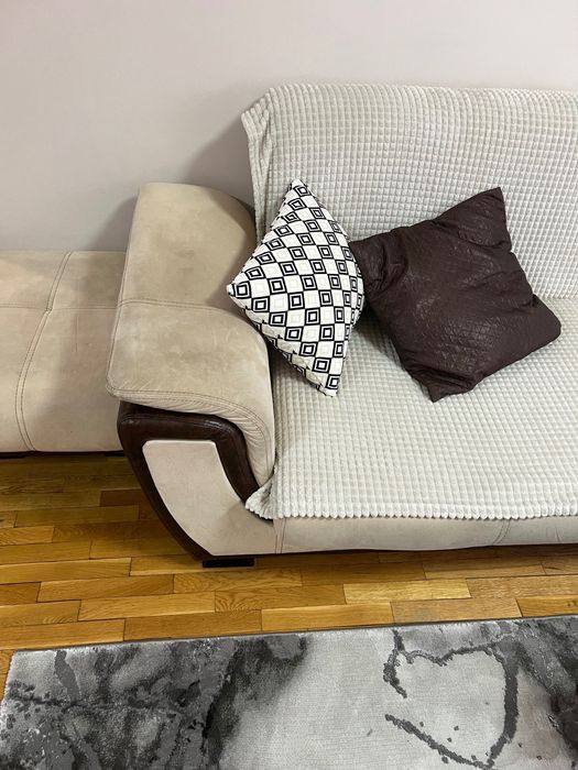 Ъглов диван с размери 3,00/2,00 м.