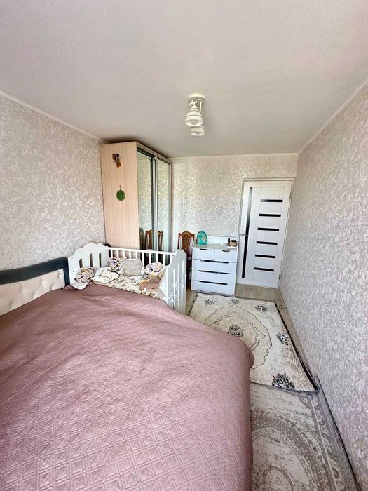 Продается 4 комн кв. Васильковский,4