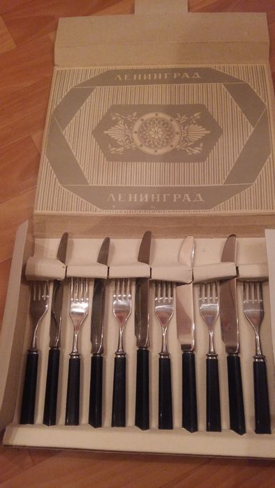 Столовые приборы