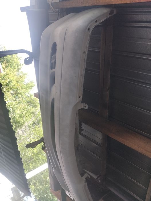 Бампер на Мерседес w140