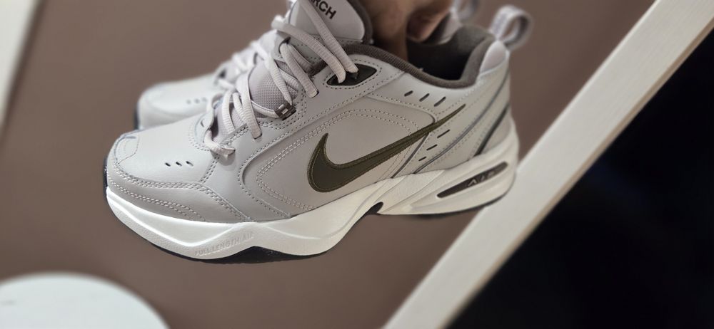 Кроссовки Nike Air Monarch 4