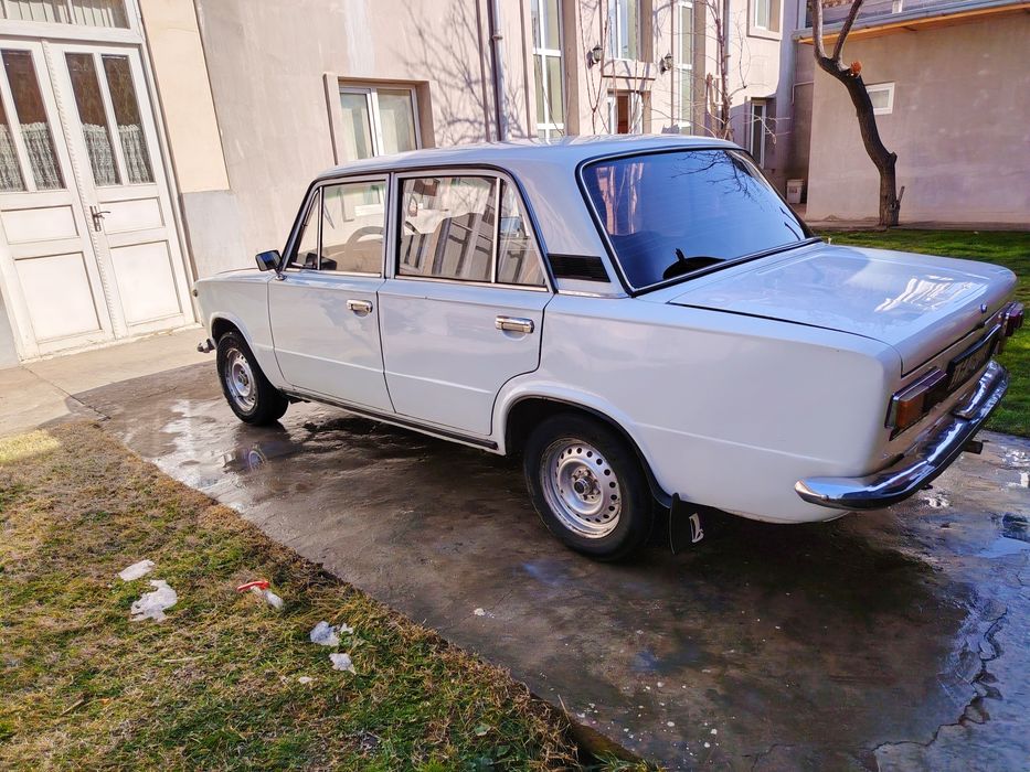 Ваз 21 011 sróchna sotiladi