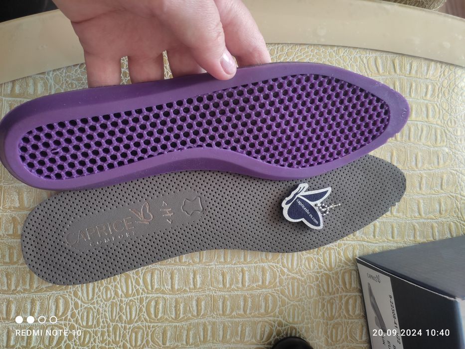 Продам кожаные туфли RIker  новые