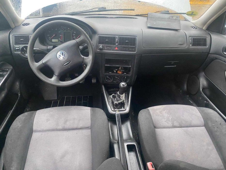 dezmembrez volkswagen golf 4 /volkswagenTouran 2.0 //volkswagen golf 6/Volkswagen Passat (B5.5)/usa passat /capota golf /alz/axp/