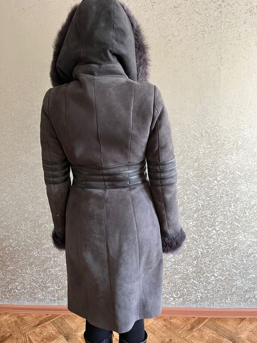 Продам женскую дубленку