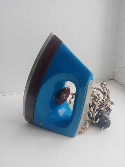 Продам утюг СССР.