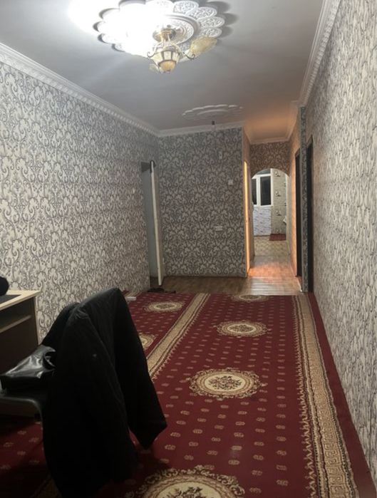 Квартира сотилади Гурлан куча 11-дом. Айрим жихозлари бн сотилади.