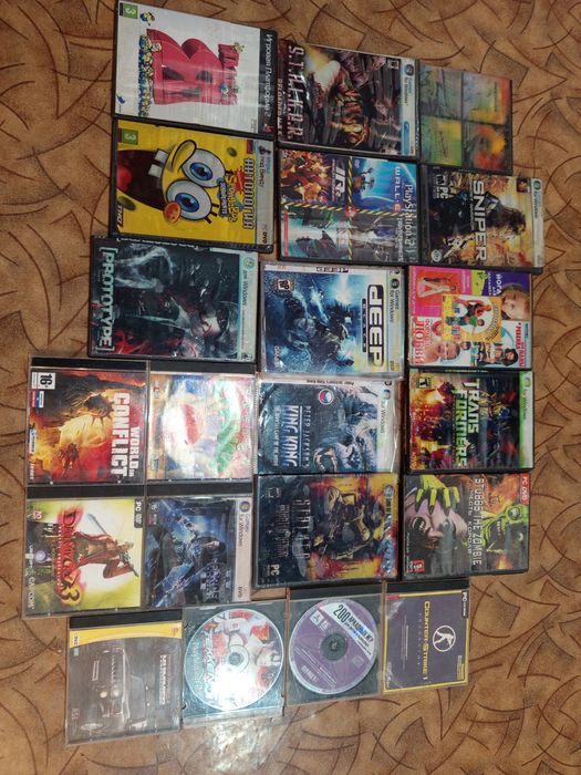 Диски с играми . Срочно .