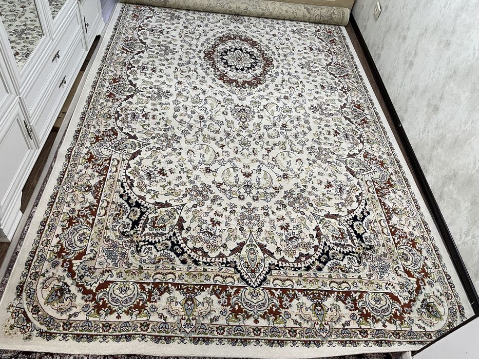 Ковры для зала, балкона и спальни.