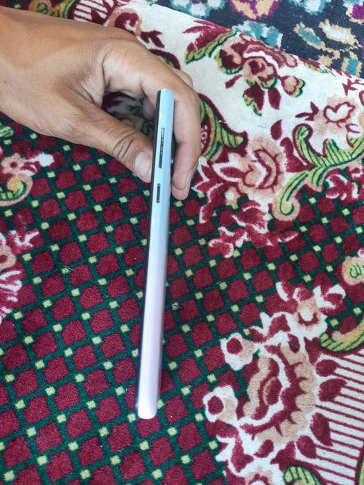 REDMI noʻt9 holati oʻrtacha 64 4karoʻpka dakement