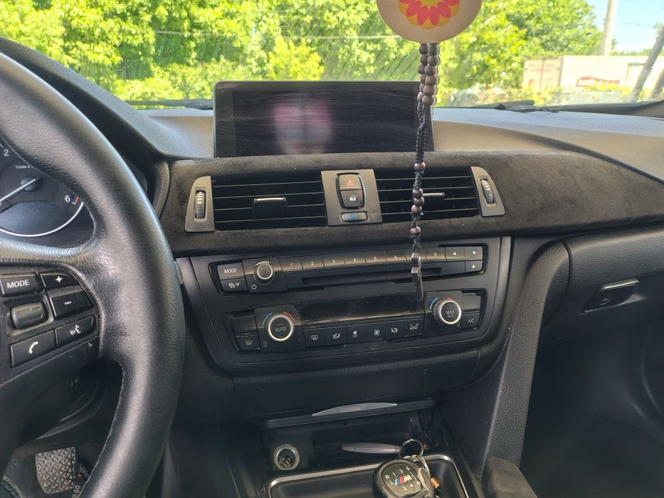 Vând BMW seria 3 f 30 f 31 anul  2015 diesel 318