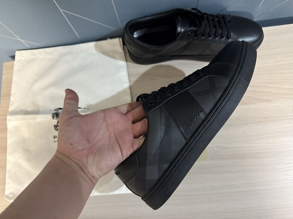 Кроссовки Burberry