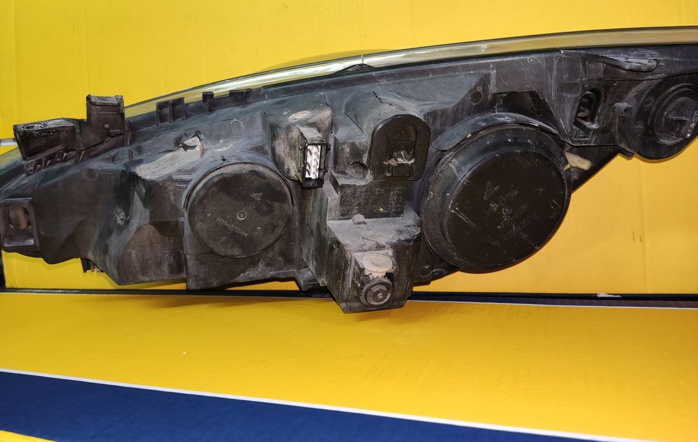 Оригинален фар MM - Auromotive Lighting Peugeot 307 фейслифт