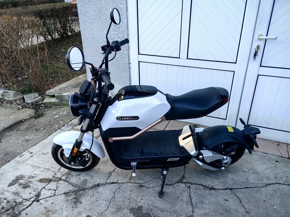 Scuter electric Sunra Miku Max