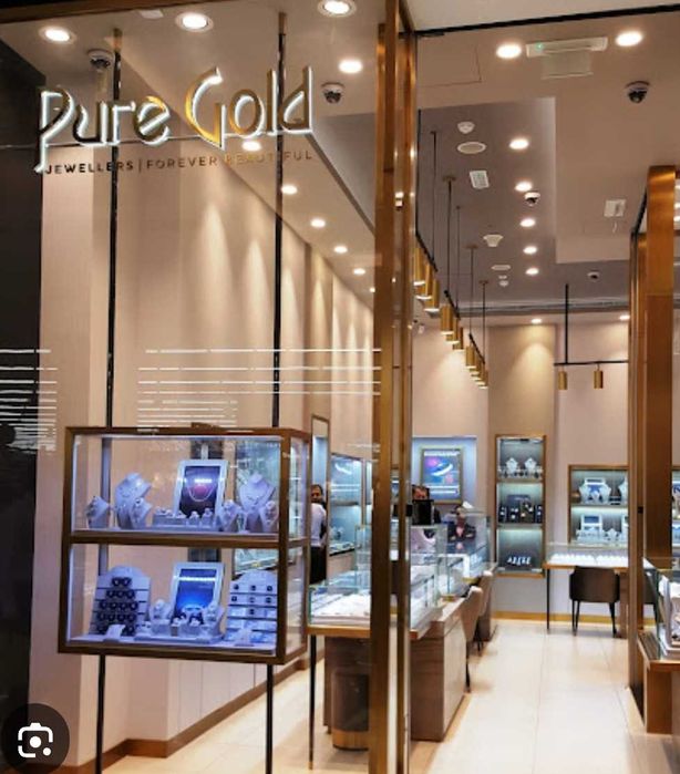 Бриллиантовый кулон в виде скорпиона