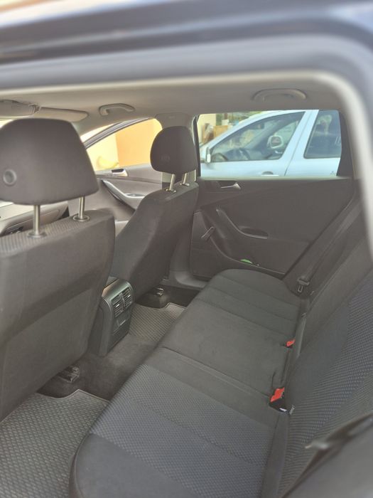 Volkswagen Passat B6 Variant 2.0 TDI 140 CP Automat, 2010
