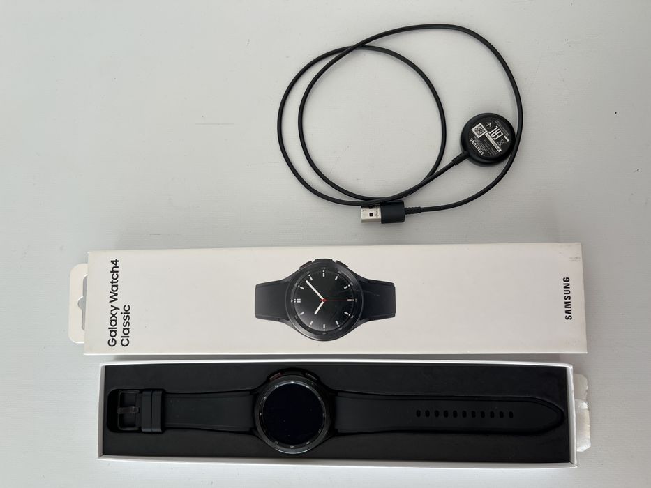Смарт часы Samsung Galaxy Watch4 Classic