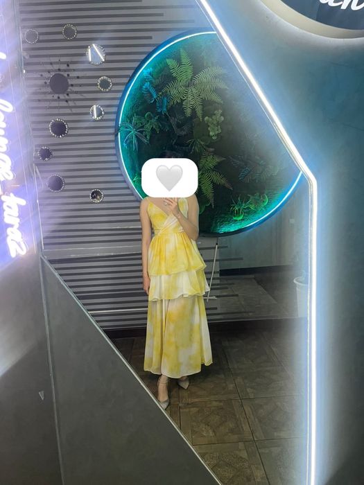 Платье лимонного цвета