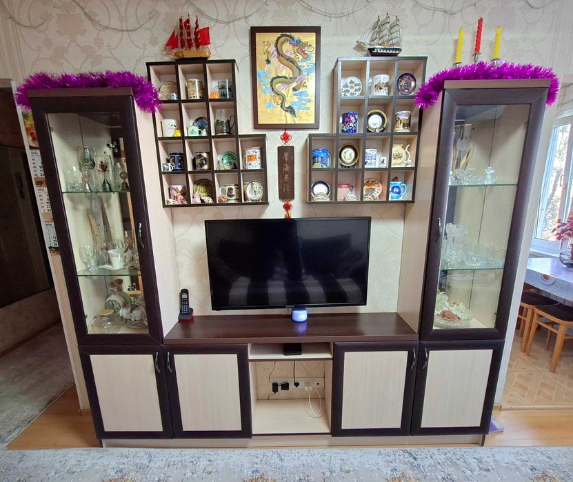 Стенка-горка в гостиную