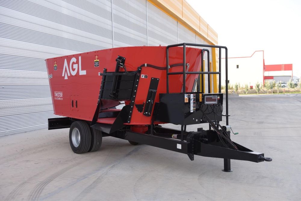 Кормораздатчик 20 куб AGACLI TWISTER