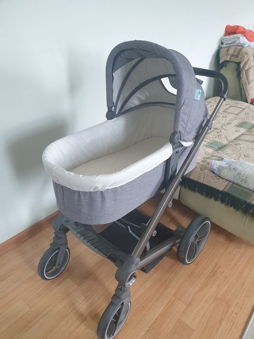 Продам коляску детскую