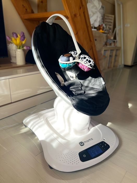 Fotoliul-balansoar MamaRoo 4.0