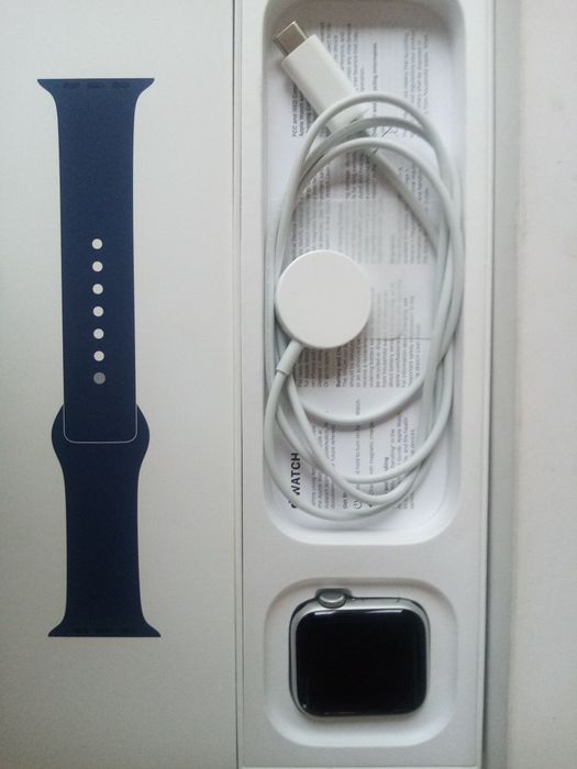 Часы новые Apple Watch